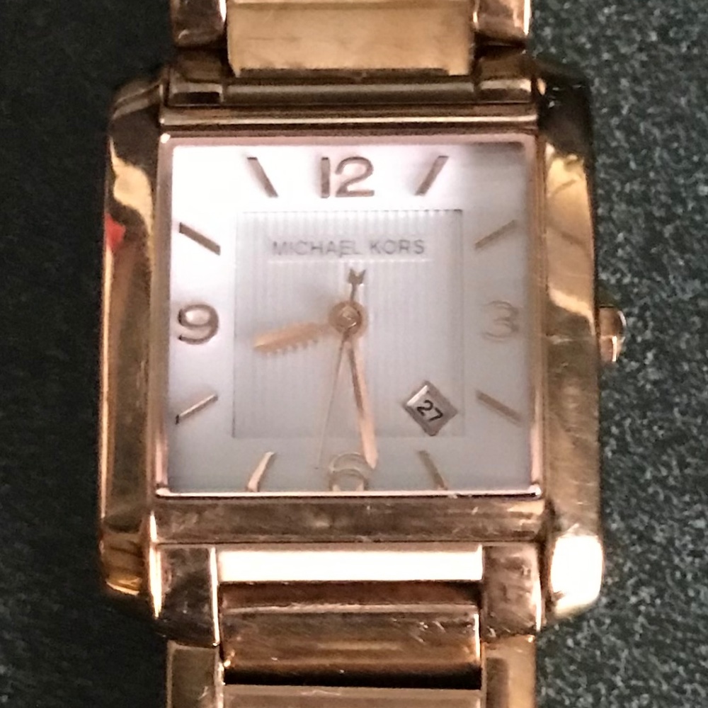 Michael Kors Rose Gold-tone Women’s Watch MK-3374